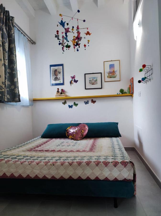 ヴェルナッツァ Casa Dei Giuggioliヴィラ エクステリア 写真
